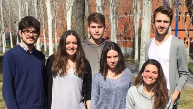 Los seis estudiantes de Publicidad y Relaciones Públicas de la Universidad Rey Juan Carlos de Madrid que están detrás del proyecto.
