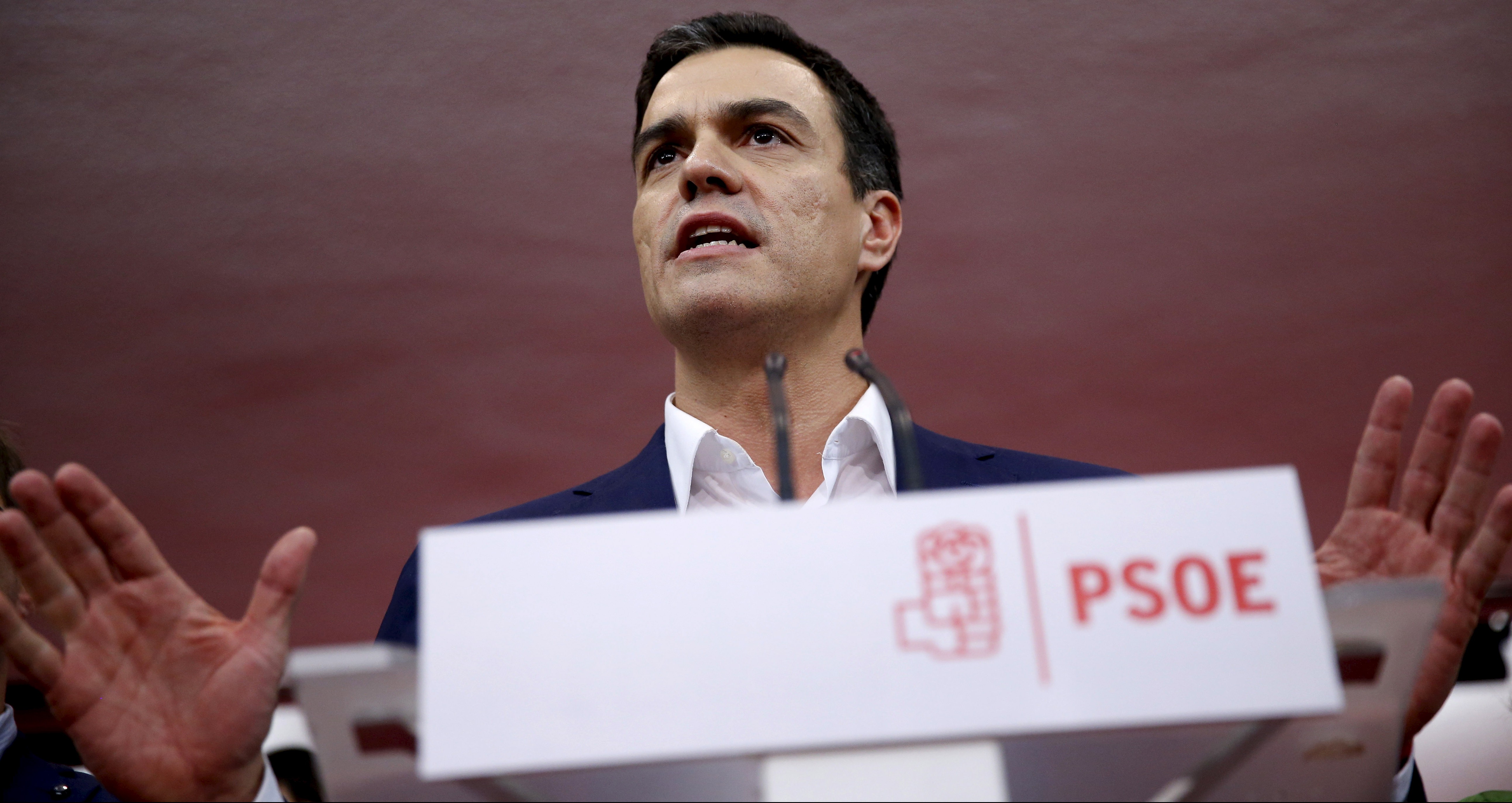 Spain's Socialist Party (PSOE) leader Pedro Sanchez speaks at party headquarters after results were announced in Spain's general election in Madrid, Spain, December 20, 2015. REUTERS/Juan Medina - RTX1ZJ0P