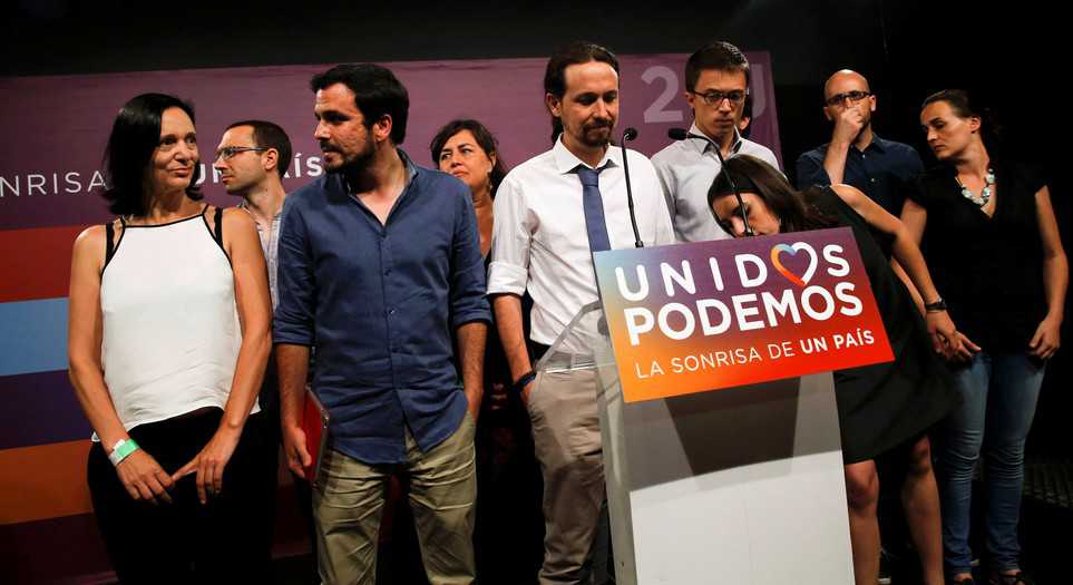 Podemos (We Can) party leader Pablo Iglesias (C), now running under the coalition Unidos Podemos (Together We Can),  gives remarks on results in Spain's general election in Madrid, Spain, June 26, 2016. REUTERS/Andrea Comas     TPX IMAGES OF THE DAY      - RTX2ICOK