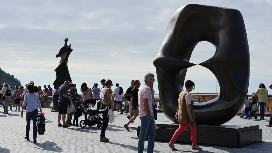 Obra escultórica de Henry Moore en San Sebastián.