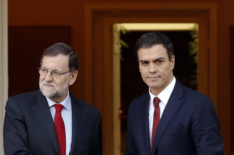 Reunión entre Mariano Rajoy y Pedro Sánchez. FOTO: Reuters