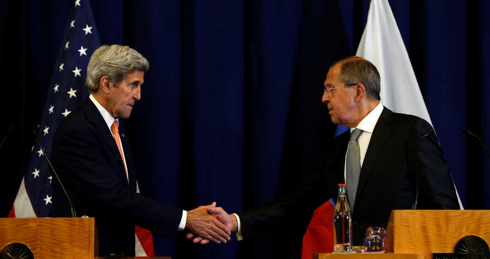 El secretario de Estado nortemanericano John Kerry y el minitro ruso, Sergei Lavrov en el acuerdo en Ginebra obre Siria / foto Reuters
