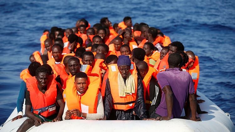 Trece migrantes fueron encontrados muertos hoy en el Mediterráneo central