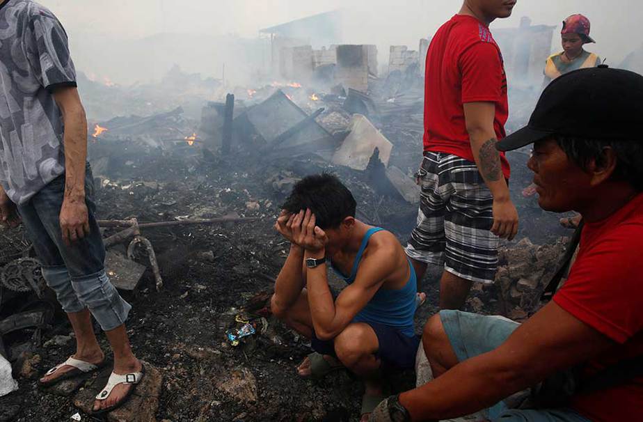 Incendio en colonia de ocupantes en Filipinas
