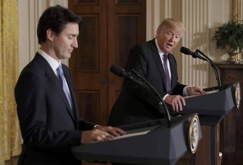 Canadian Prime Minister Justin Trudeau (L) and U.S. President Donald Trump participate in a joint news conference at the White House in Washington, U.S., February 13, 2017.  REUTERS/Carlos Barria
