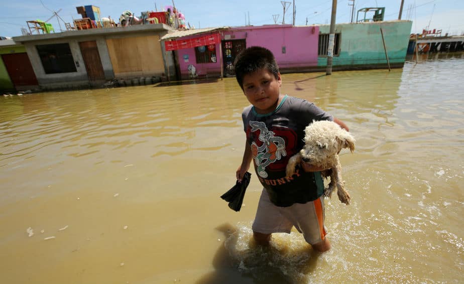 Inundaciones en Perú. FOTO: Reuters