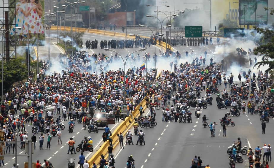 Marcha en Caracas, Venezuela. FOTO: Reuters