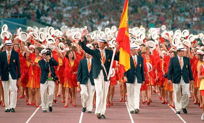 El hoy Rey Felipe VI, abanderado de los Juegos de Barcelona 92.