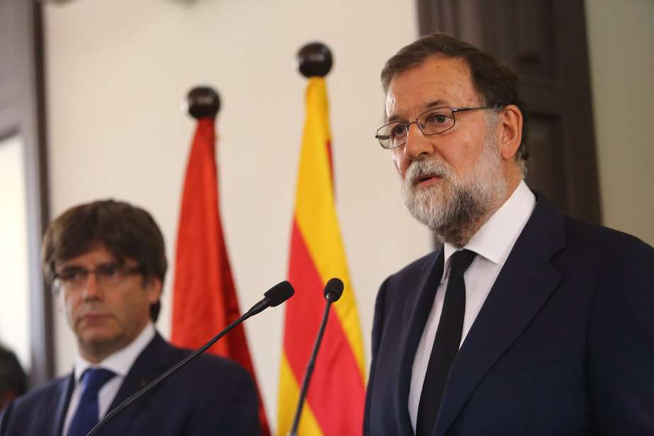 Tanto Rajoy como Puigdemont apelaron a la unidad para luchar contra el terrorismo y ganar la batalla