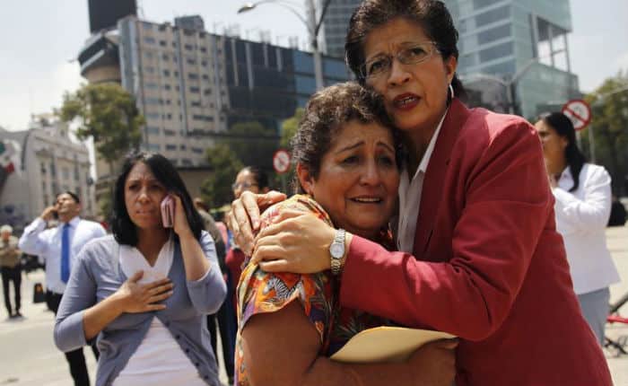 Habitantes de Ciudad de México asustados tras el sismo