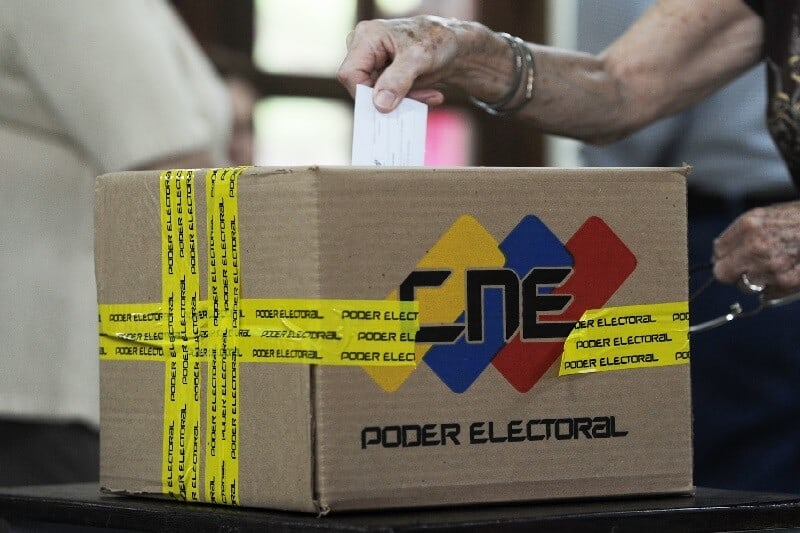 Posponen las presidenciales en Venezuela para mayo