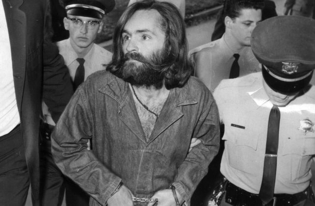 Charles Manson fue sentenciado a morir en la cámara de gas en 1971
