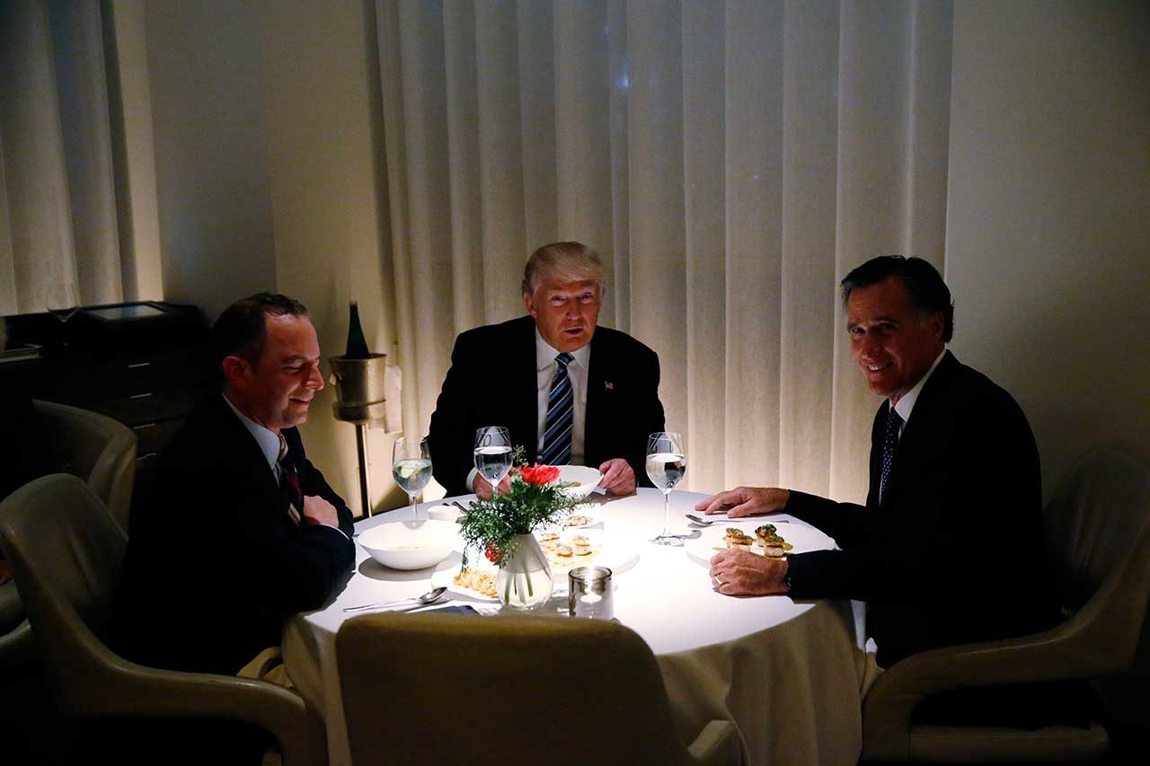 El recordado encuentro entre Donald Trump y su contricante interno republicano Mitt Romney. Tras esa reunión, Trump veía consolidada su figura como la opción republicana (Reuters)