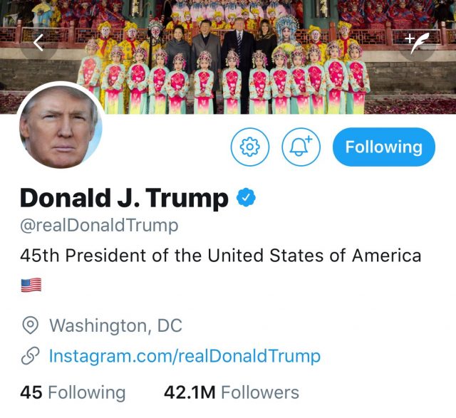 Donald Trump usó su Twitter para halagar a China durante su estancia