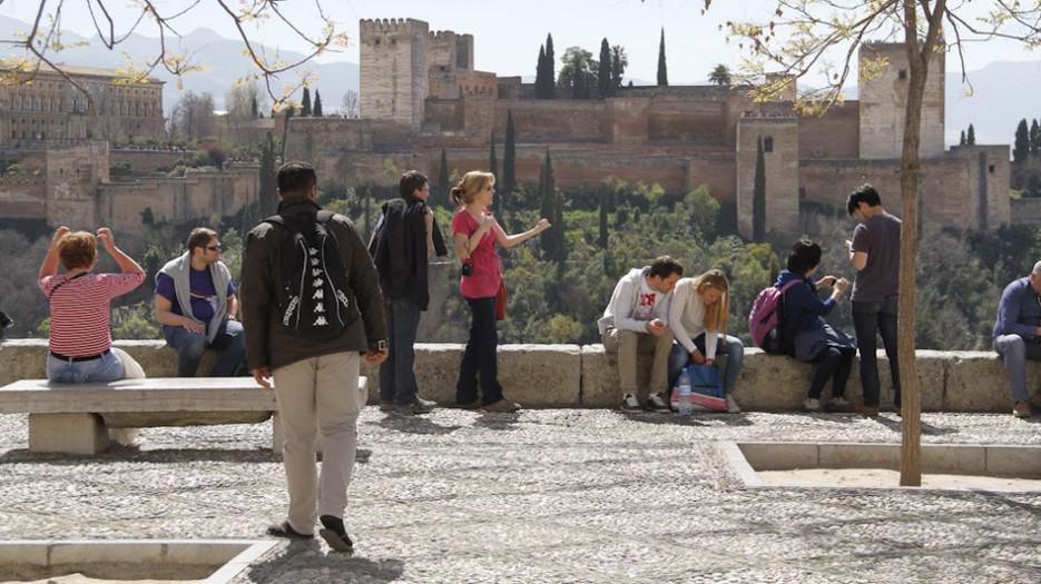 Turistas hasta noviembre. España recibe hasta noviembre 77,8 millones de turistas, un 9,1% más que todo el 2016