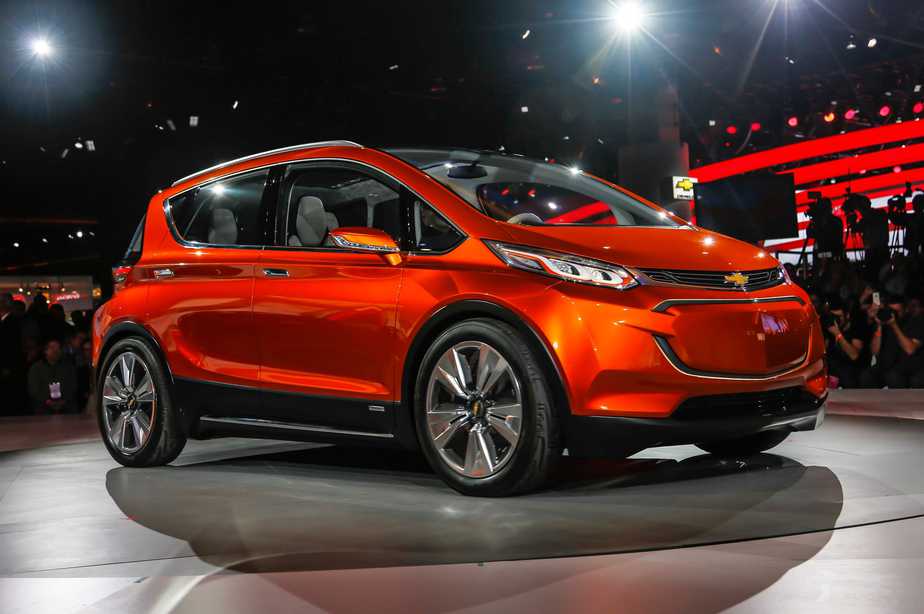 Chevrolet compite con Tesla en la venta de coches