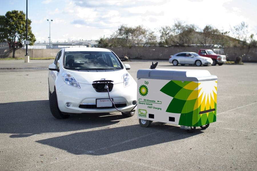 Carga rápida para vehículos eléctricos. BP impulsa un sistema portátil de carga rápida para vehículos eléctricos