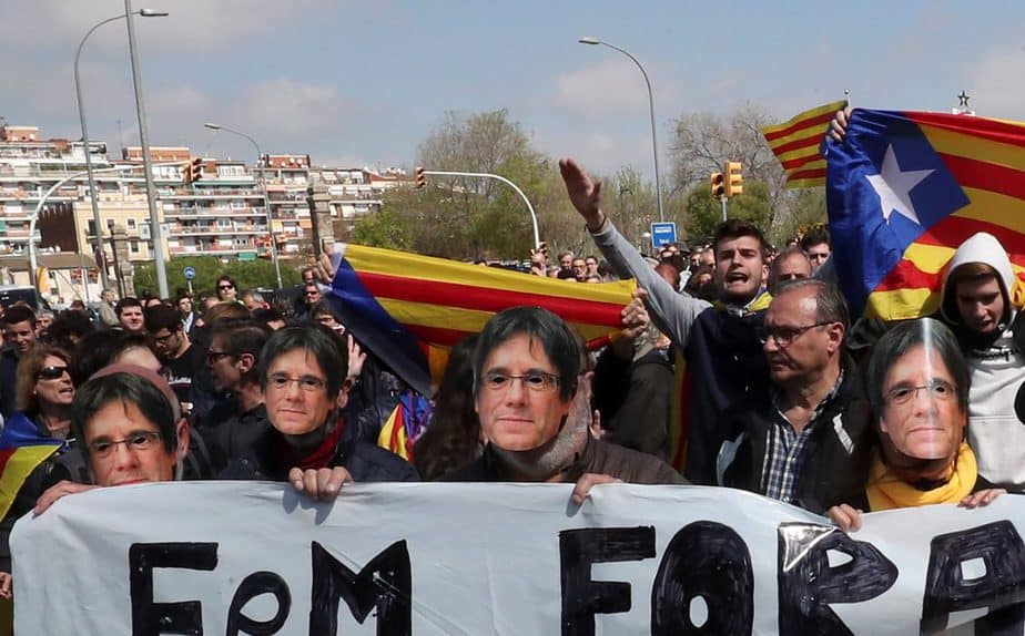 Solución política. El videoblog de Gorka Landaburu: "Cataluña, la hora del diálogo"