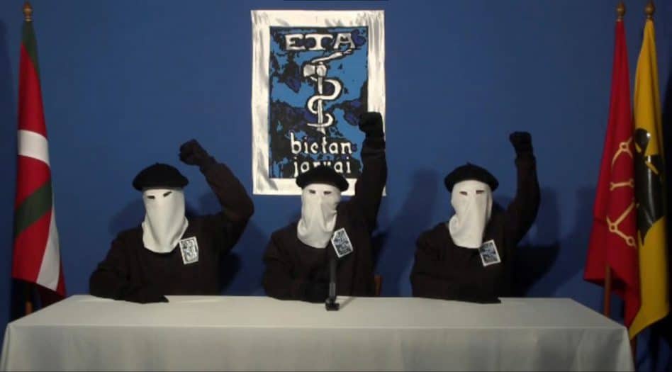 Organización terrorista. El videoblog de Gorka Landaburu: "ETA cierra la persiana"