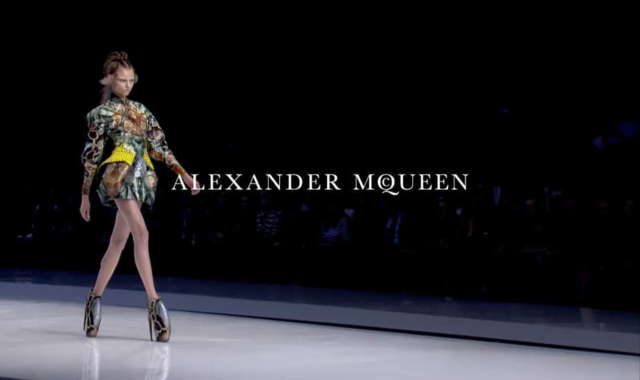 Documentan sobre Alexander McQueen se presenta en Nueva York