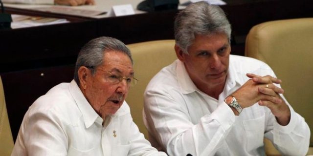 Miguel Diaz-Canel y Raúl Castro