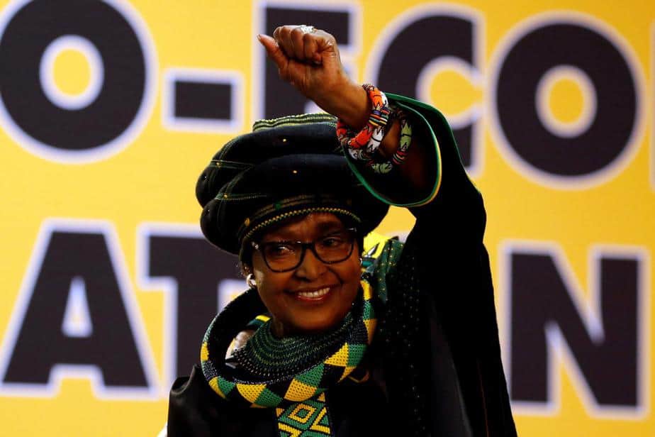 Winnie Mandela, la activista antiapartheid sudafricana y ex esposa del fallecido presidente Nelson Mandela, falleció este lunes a la edad de 81 años
