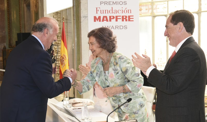 MAPFRE premió a Vicente Del Bosque y a entidades por sus compromisos sociales