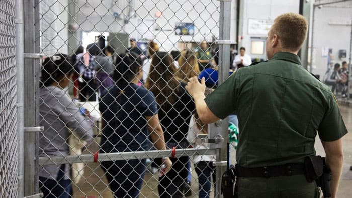 Las jaulas de los niños inmigrantes en EEUU: ¿Campos de concentración?