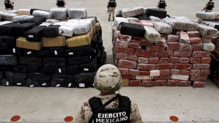 México estudia despenalizar las drogas "para pacificar el país"