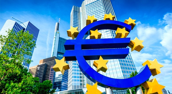 La inflación de la zona euro alcanzó el 2,1% interanual, cifra ligeramente superior a las previsiones del Banco Central Europeo.