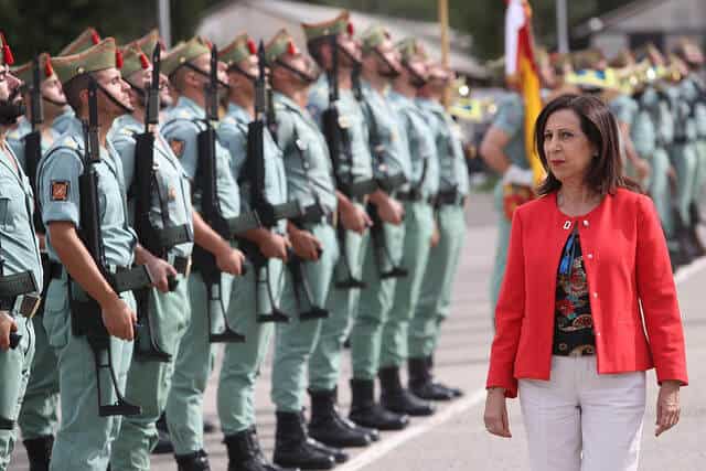 La ministra de Defensa Margarita Robles visita a unidades de La Legión ubicadas en el acuartelamiento Montejaque en Ronda (Málaga). Foto: Iñaki Gómez/MDE