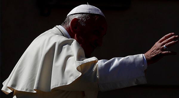El Papa Francisco convocó a la Iglesia para debatir sobre la protección de los menores del abuso sexual/Reuters