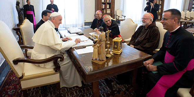 El Papa reunido con los líderes de la Iglesia en EEUU en Ciudad del Vaticano, 13 de septiembre de 2018. Imagen cedida por Vatican Media a REUTERS.