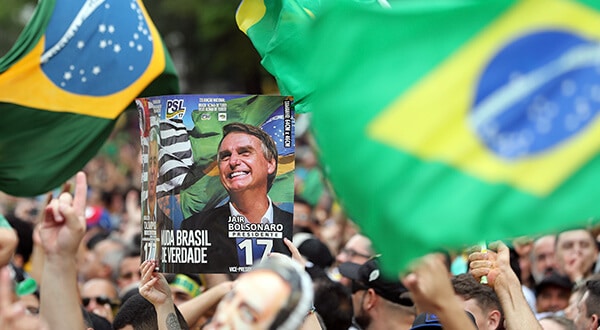 Ultraderechista Jair Bolsonaro aventaja por nueve puntos a candidato de izquierda Fernando Haddad/Reuters