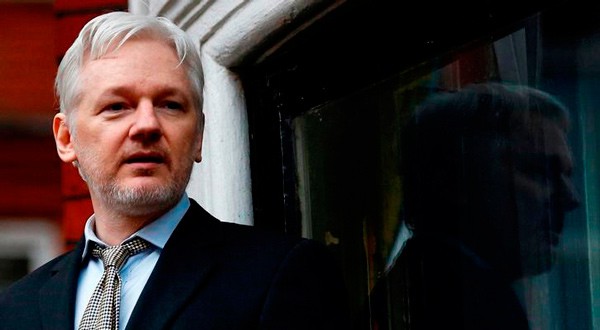 El fundador de WikiLeaks, Julian Assange, en una fotografía de archivo de febrero de 2016. REUTERS/Peter Nicholls/File Photo