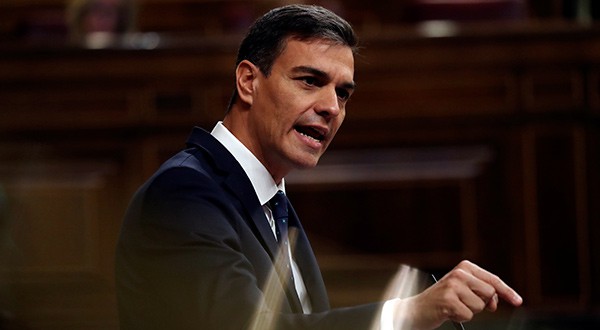 El Gobierno de Pedro Sánchez aprobará este jueves en consejo de ministros un Real Decreto para que la banca cancele el impuesto hipotecario/Reuters