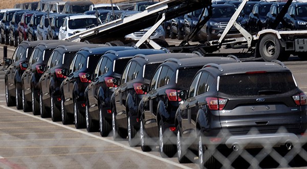 En un 12,6 por ciento interanual para el mes de noviembre se redujeron las ventas de automóviles nuevos en España/Reuters