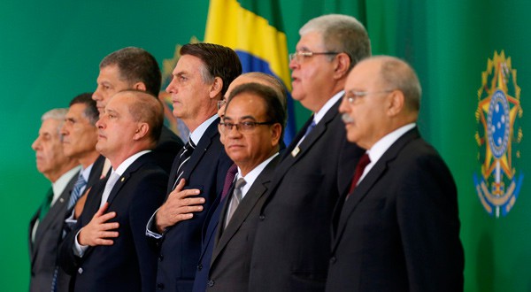 El nuevo presidente de Brasil, Jair Bolsonaro, en la ceremonia de nombramiento de sus nuevos ministros en el Palácio de Planalto en Brasilia, Brasil. 2 de enero, 2018. REUTERS/Adriano Machado