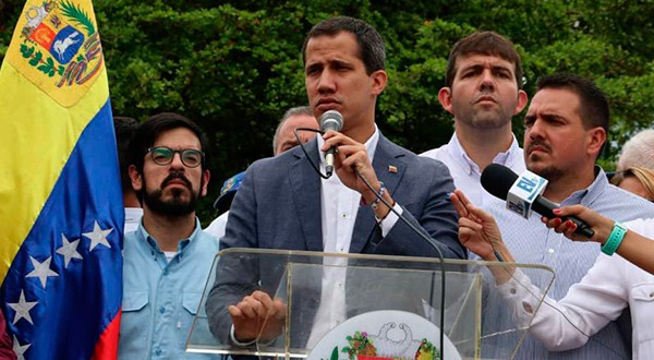 Guaidó: hemos instruido al embajador Carlos Vecchio de inmediato a que se reúna con el Comando Sur