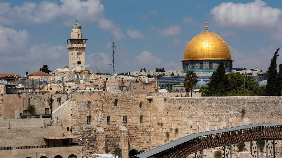 Hoy el Estado de Israel es el resultado de la fe y la creencia de su pueblo en su pueblo, y de ellos en sus líderes