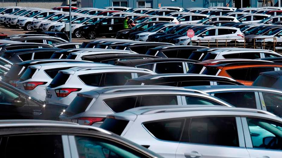 Se detiene el desplome de la producción de coches en el país.