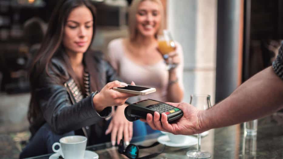 Hoy día los clientes de la banca aspiran que se les ofrezcan facilidades móviles con las ventajas de la digitalización para entrar en contacto con sus servicios.