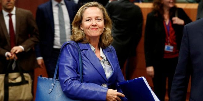 La ministra de Economía Nadia Calviño remitirá el Plan Presupuestario a la Comisión Europea en Bruselas en cumplimiento de la normativa comunitaria.