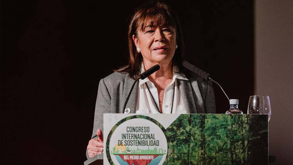 Cristina Narbona sugiere reforma constitucional en el CISM