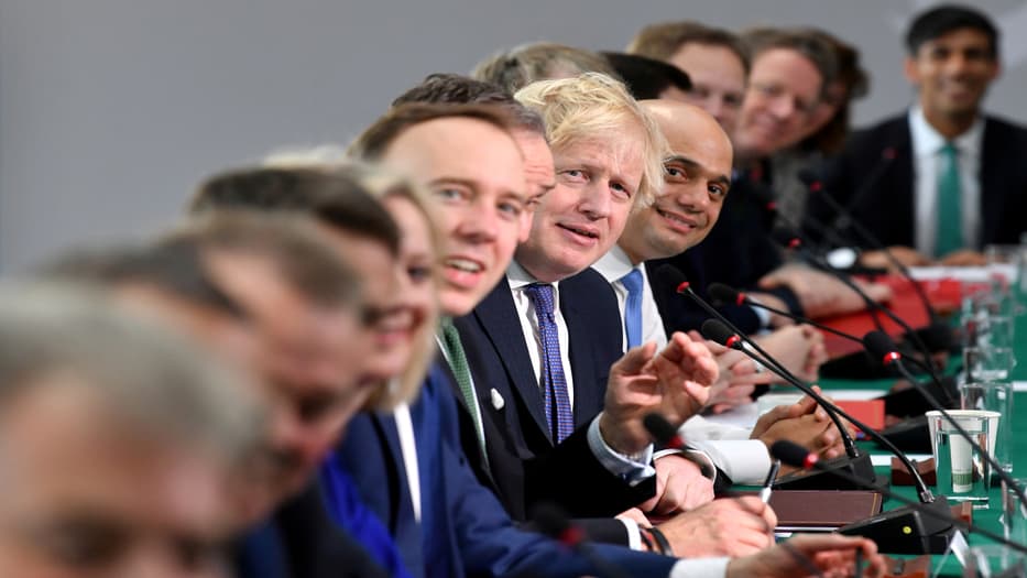Boris Johnson y su tren ministerial se reunió para festejar el Brexit