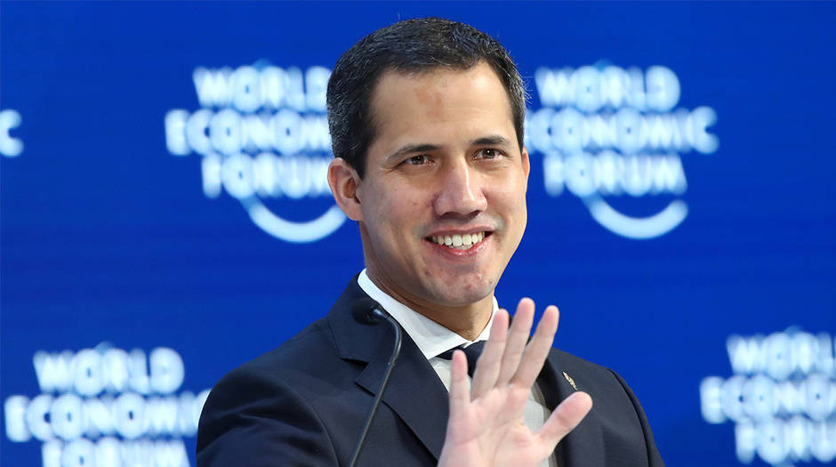 Guaidó culminó su agenda en Davos y ahora se dirige a Francia y España