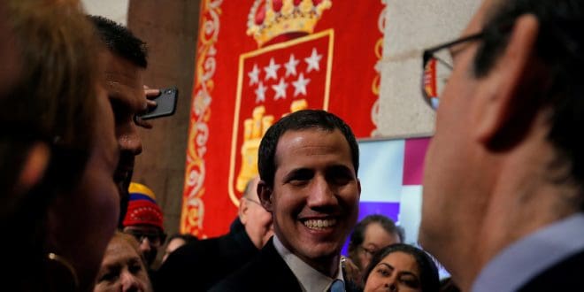 El presidente encargado de Venezuela, Juan Guaidó, compartió el sábado con las autoridades del gobierno de Madrid