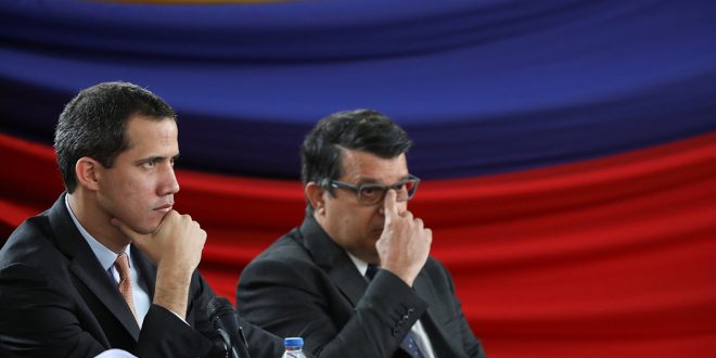 El presidente Juan Guaidó y el primer vicepresidente de la AN, Carlos Berrizbeitia