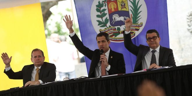 El presidente interino de Venezuela encabezó una nueva sesión del Parlamento