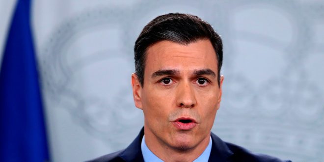 El presidente del Gobierno español Pedro Sánchez anunció la paralización de actividades no esenciales desde este lunes hasta el 9 de abril